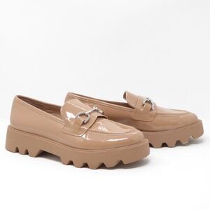 Chelsea & Violet Womens Vera Faux Patent Lug Sole Loafers Size 9M Tan Horsebit